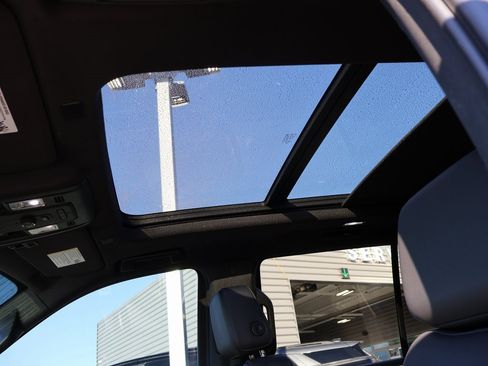 Used 2023 Chevrolet Tahoe Z71 image 27