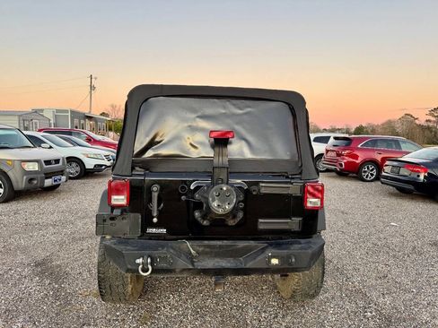 Used 2017 Jeep Wrangler Unlimited Sport AWD/4WD image 8