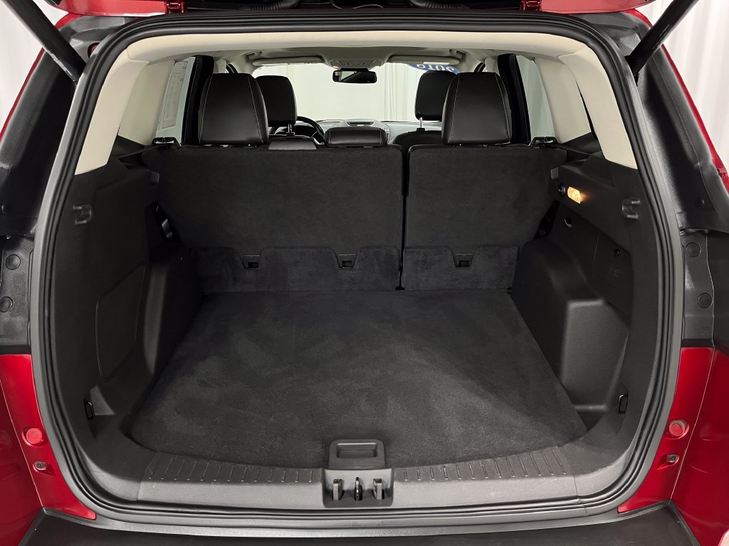 Used 2018 Ford Escape Titanium w/ Ford Safe & Smart Package AWD/4WD image 29