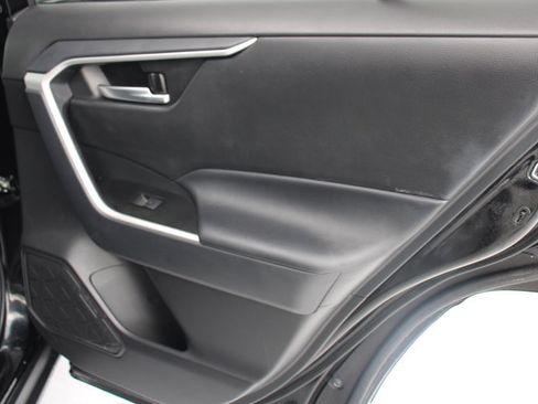 Certified 2025 Toyota RAV4 XLE image 17