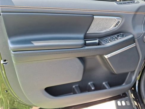 Used 2025 Ford Expedition Tremor AWD/4WD image 10