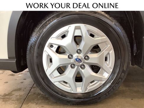 Used 2023 Subaru Forester AWD/4WD image 19
