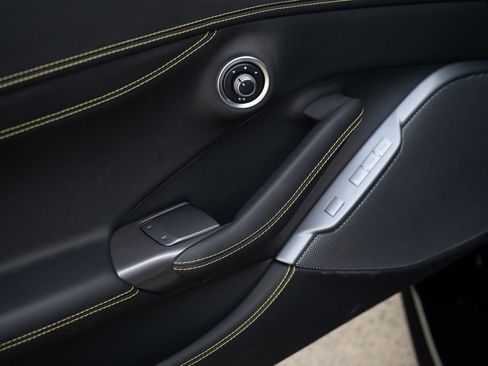 Used 2023 Ferrari Portofino M RWD image 32