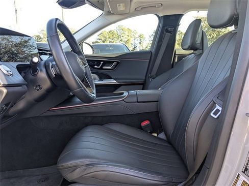 Used 2025 Mercedes-Benz E 350 4MATIC Sedan image 21