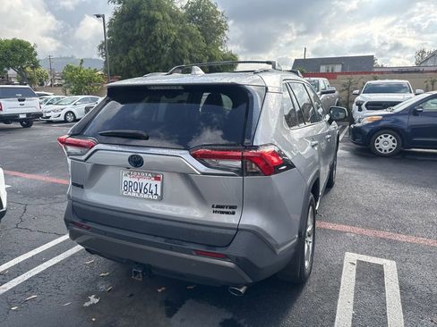 Used 2020 Toyota RAV4 Limited w/ Carpet Mat Package image 3