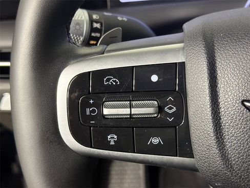 Used 2025 Genesis G80 2.5T image 25