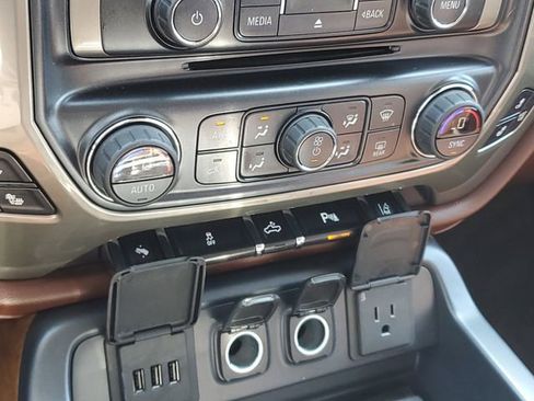 Certified 2014 Chevrolet Silverado 1500 High Country w/ High Country Premium Package AWD/4WD image 27