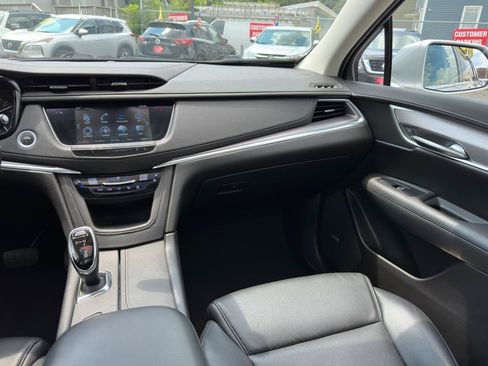 Used 2019 Cadillac XT5 Premium Luxury AWD/4WD image 17