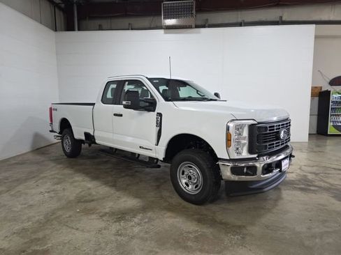 New 2025 Ford F250 XL image 3