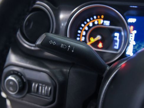 Used 2022 Jeep Gladiator Sport AWD/4WD image 27