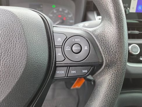 Used 2023 Toyota Corolla LE FWD image 33