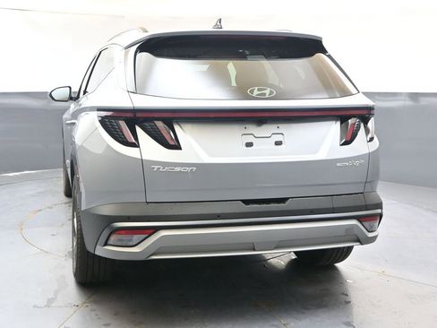 Used 2025 Hyundai Tucson Limited AWD/4WD image 4