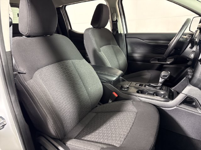 Used 2025 Ford Ranger XLT w/ Chrome Accent Package AWD/4WD image 14
