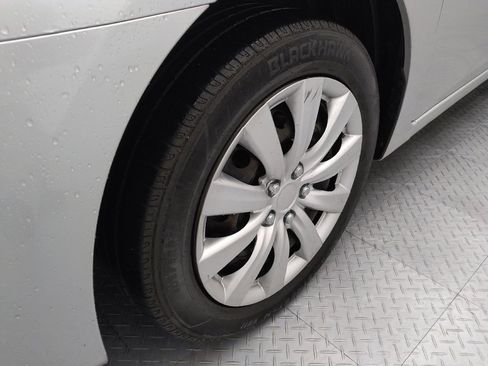 Used 2019 Nissan Sentra S image 31