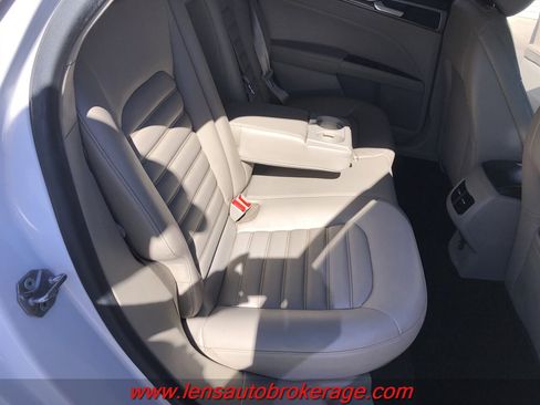 Used 2020 Ford Fusion SEL FWD image 19
