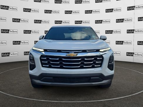 Used 2026 Chevrolet Equinox LT FWD image 8