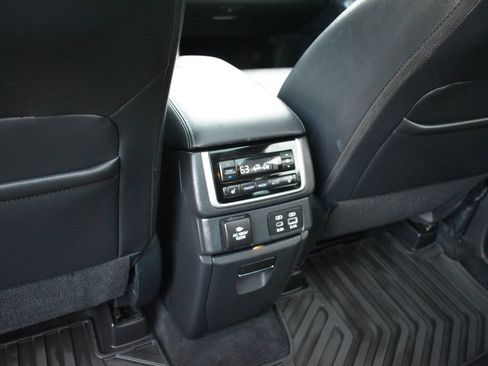 Used 2023 Subaru Ascent Touring AWD/4WD image 15