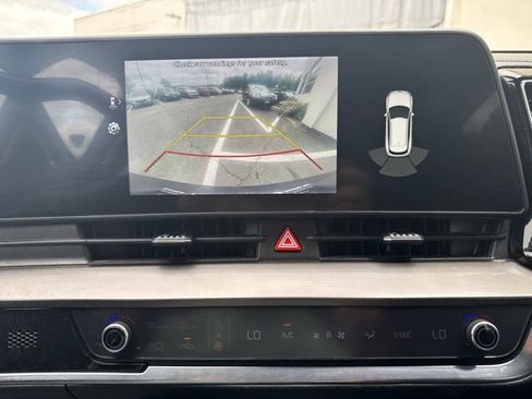 Certified 2023 Kia Sportage EX AWD/4WD image 17