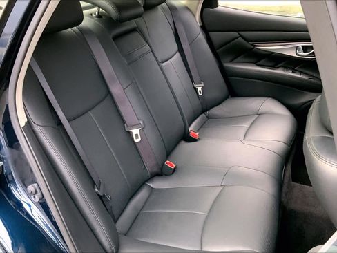 Used 2016 INFINITI Q70 3.7 AWD/4WD image 20