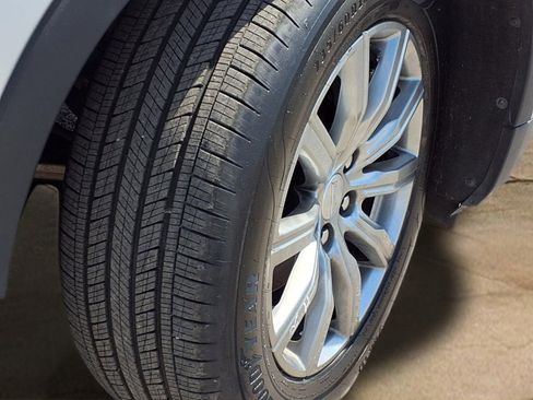Used 2021 Cadillac XT4 Premium Luxury FWD image 31