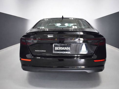 Used 2023 Honda Accord Sport image 9