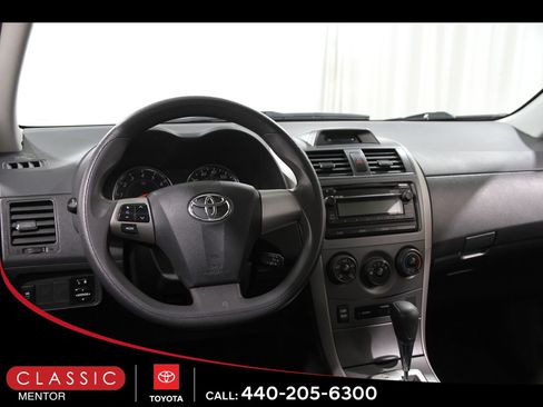 Used 2012 Toyota Corolla S image 6