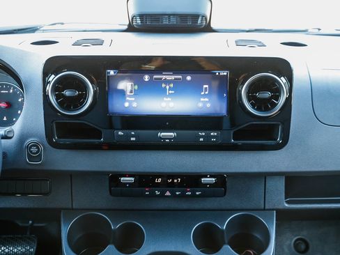 New 2026 Mercedes-Benz Sprinter 2500 image 11