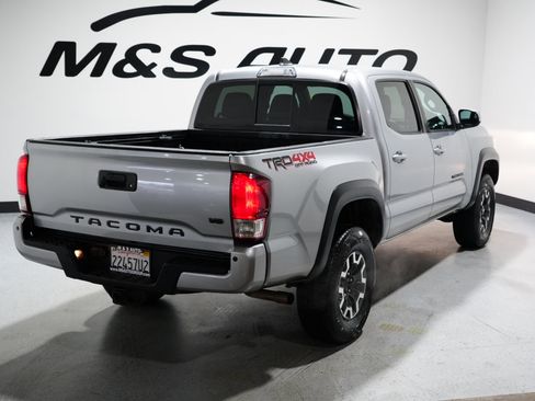 Used 2019 Toyota Tacoma TRD Off-Road image 5