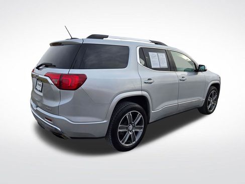 Used 2017 GMC Acadia Denali w/ Technology Package image 3