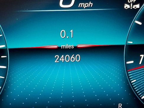 Used 2023 Mercedes-Benz CLA 250 4MATIC image 19
