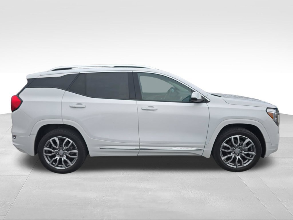 Used 2023 GMC Terrain Denali AWD/4WD image 5