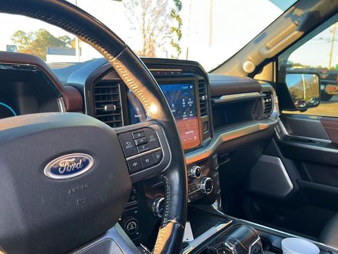 Used 2021 Ford F150 Lariat w/ Equipment Group 502A High image 16