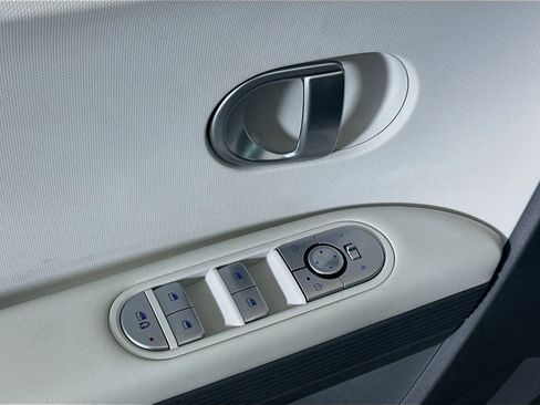 Used 2024 Hyundai Ioniq 5 SEL image 15