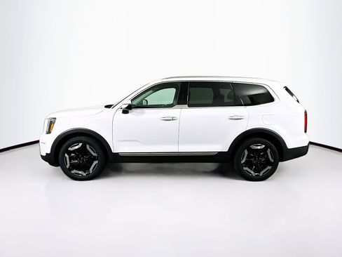 Used 2025 Kia Telluride S FWD image 4