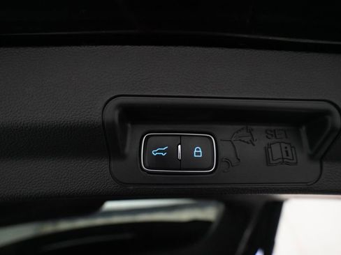 Used 2023 Ford Explorer Limited w/ Equipment Group 301A image 15