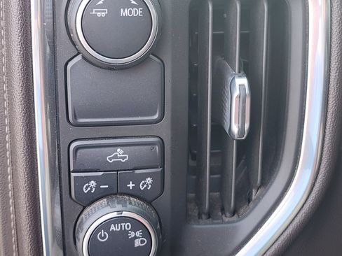 Used 2021 Chevrolet Silverado 1500 LT image 7