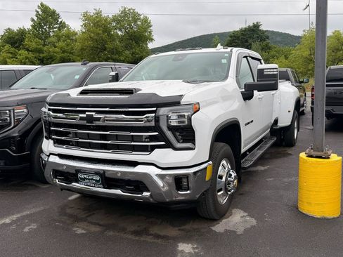 Used 2025 Chevrolet Silverado 3500 LTZ w/ LTZ Plus Package AWD/4WD image 1
