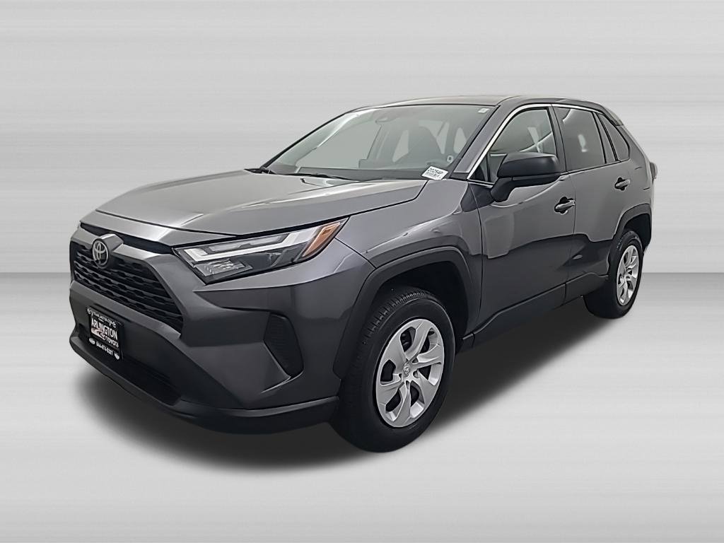 Used 2025 Toyota RAV4 LE AWD/4WD image 9