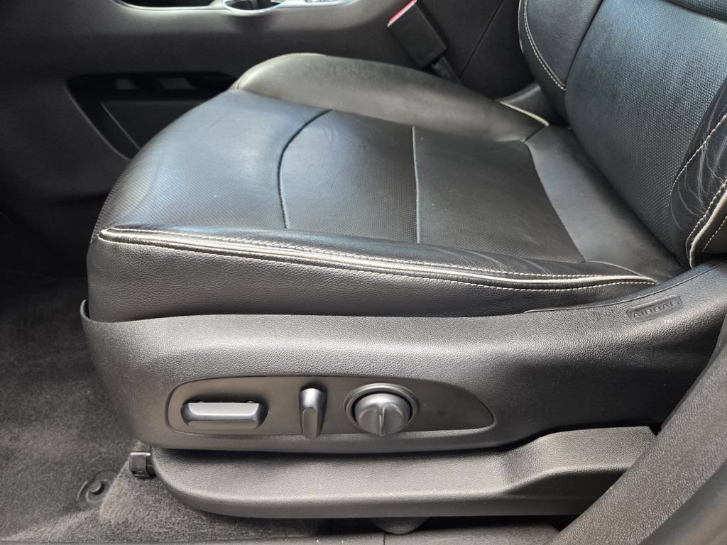 Used 2020 GMC Terrain Denali w/ Denali Premium Package FWD image 19