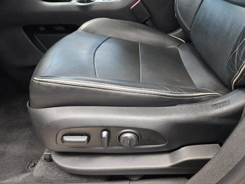 Used 2020 GMC Terrain Denali w/ Denali Premium Package FWD image 19