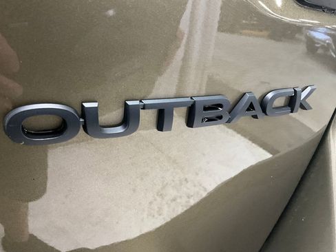 Used 2025 Subaru Outback Onyx Edition AWD/4WD image 9