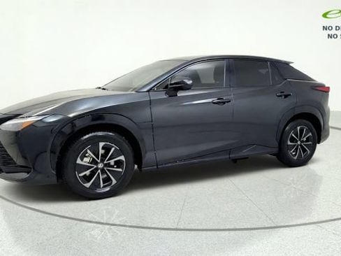 Used 2026 Lexus RZ 350e 2WD w/ Convenience Package image 4