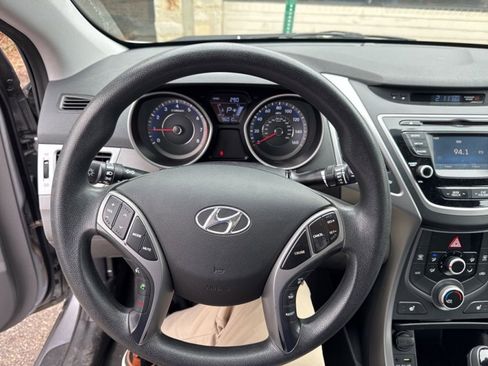 Used 2014 Hyundai Elantra SE w/ Option Group 02 image 7