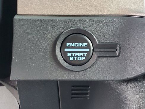 New 2025 Ford Bronco Outer Banks image 17