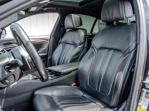 Used 2018 BMW 540i image 27