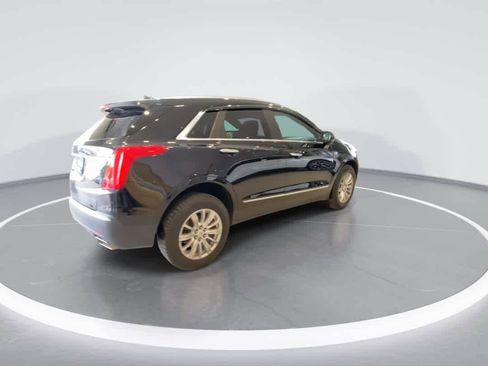 Used 2018 Cadillac XT5 AWD image 8