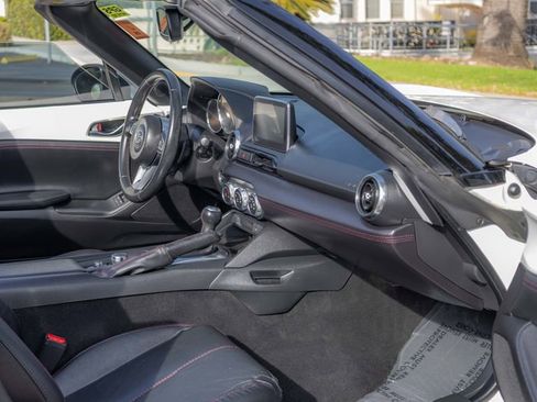 Used 2016 MAZDA MX-5 Miata Grand Touring image 18