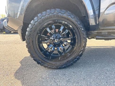 Used 2017 Toyota Tacoma SR5 w/ Tow Package image 29