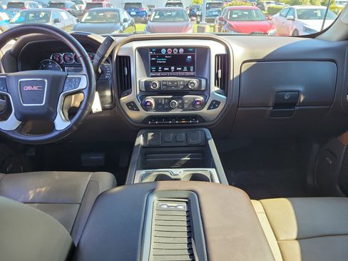 Used 2017 GMC Sierra 1500 SLT w/ SLT Premium Package image 9