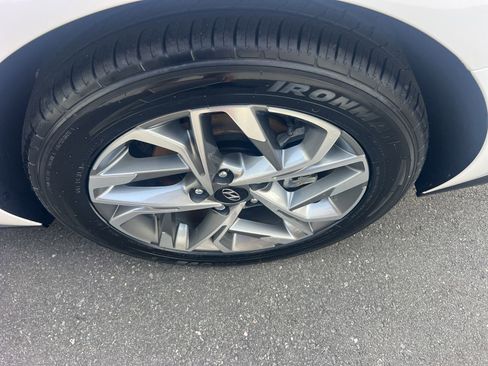 Used 2023 Hyundai Sonata SEL w/ Cargo Package image 12